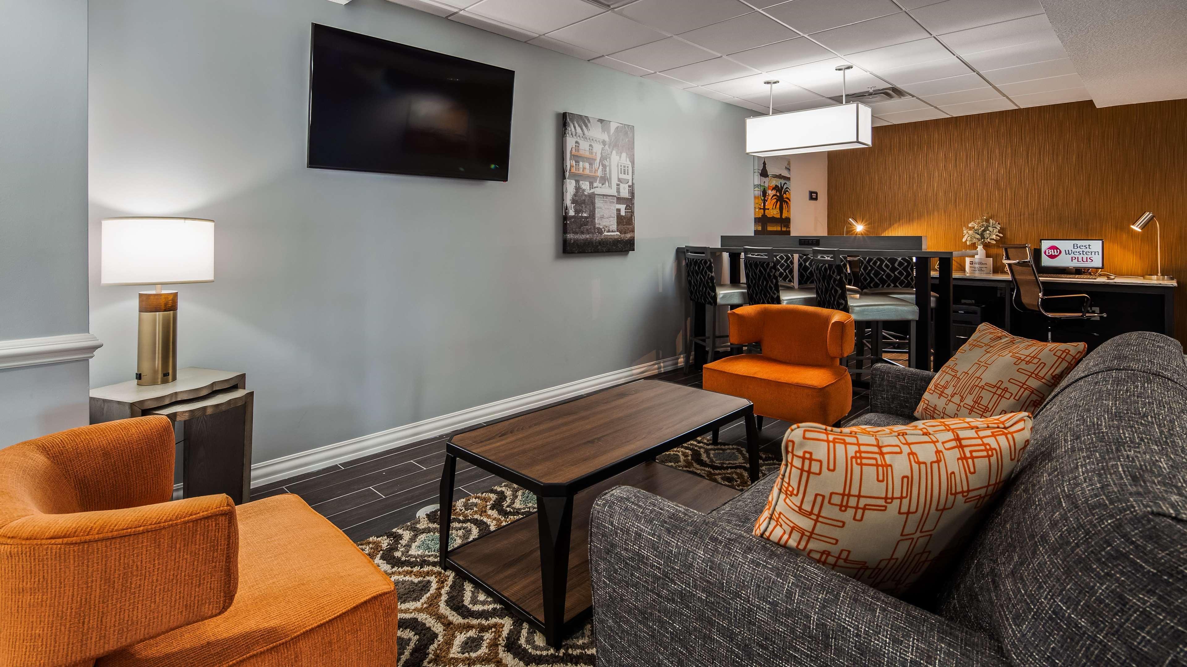 Best Western Plus New Caney Inn & Suites Buitenkant foto