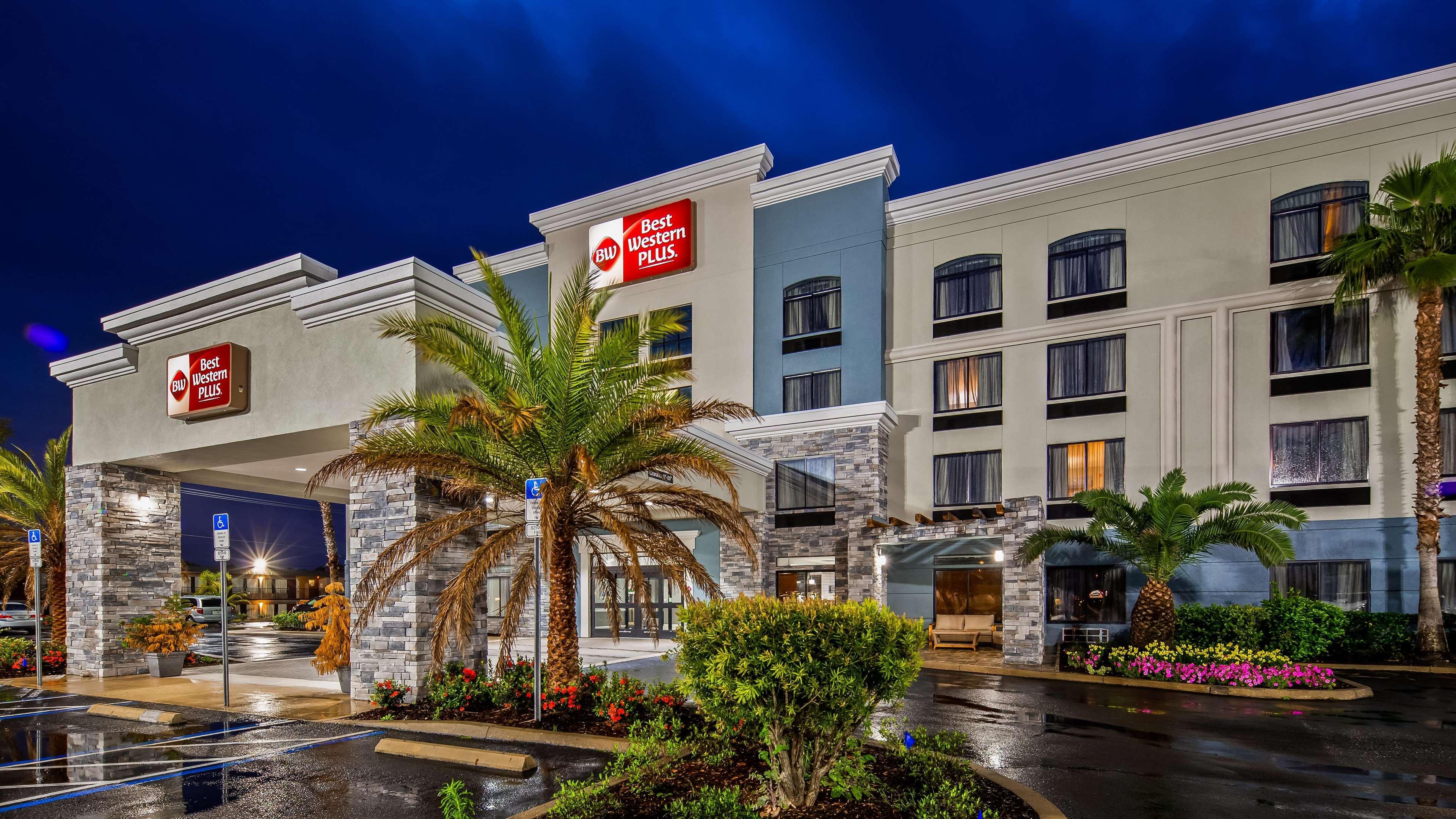Best Western Plus New Caney Inn & Suites Buitenkant foto